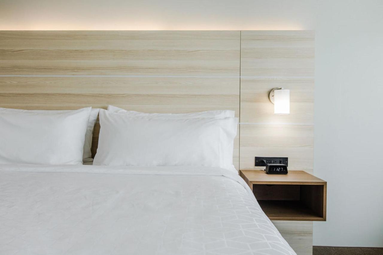 Holiday Inn Express & Suites Edmonton N - St Albert By Ihg Saint Albert Kültér fotó