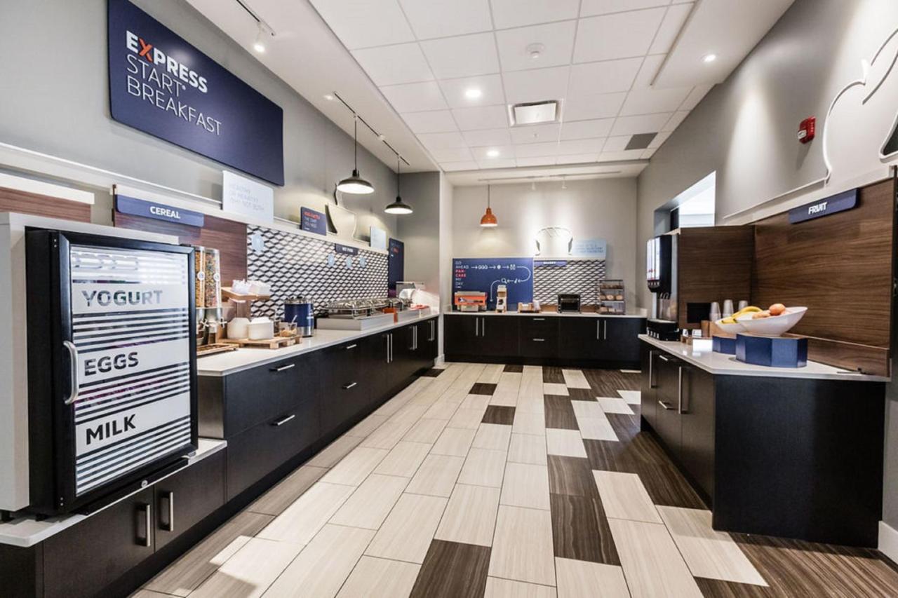 Holiday Inn Express & Suites Edmonton N - St Albert By Ihg Saint Albert Kültér fotó