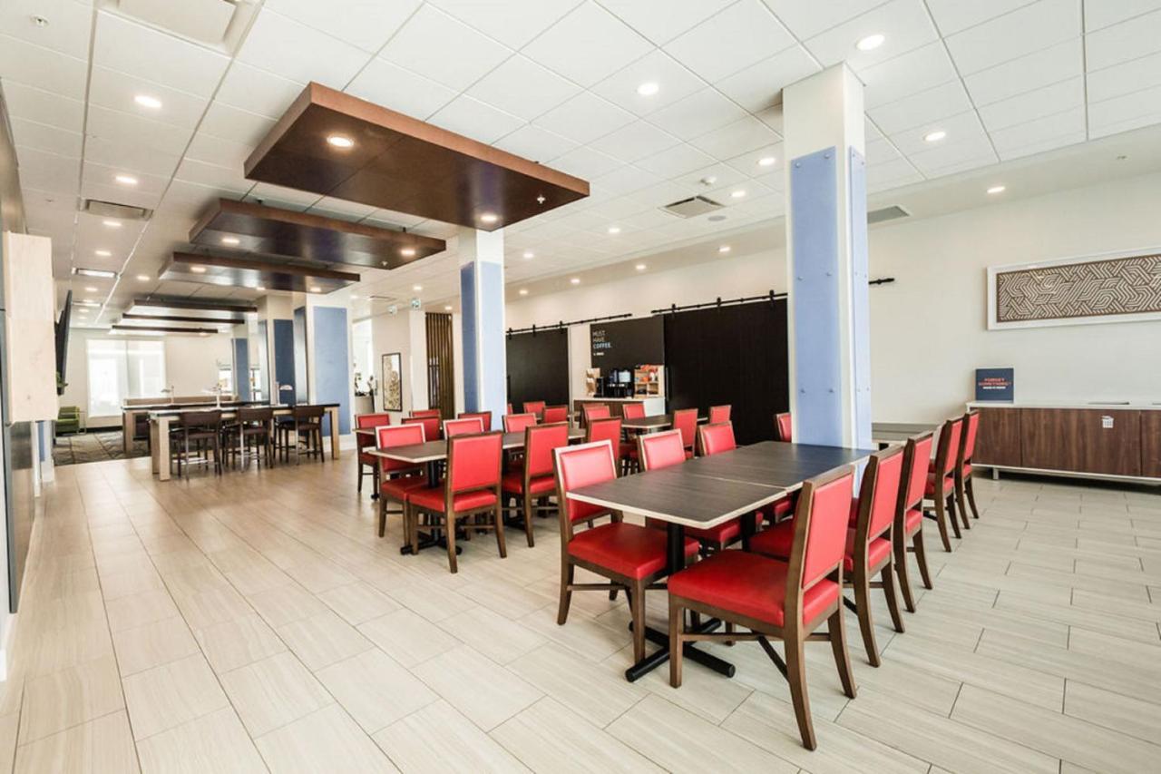 Holiday Inn Express & Suites Edmonton N - St Albert By Ihg Saint Albert Kültér fotó
